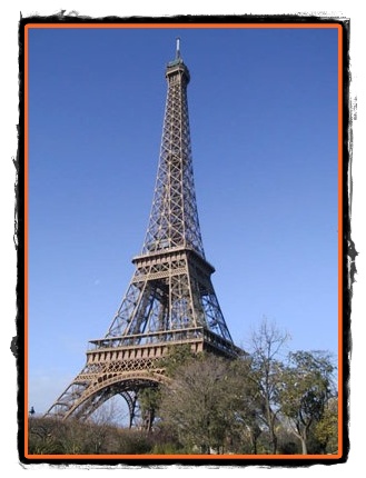 Turnul Eiffel din Franta tenteaza sporturi extreme